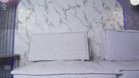 franchesca_de_luca online show from March 1, 2025, 10:53 pm