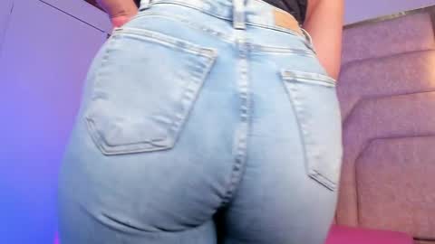 francheska121 online show from April 22, 2026, 7:15 pm