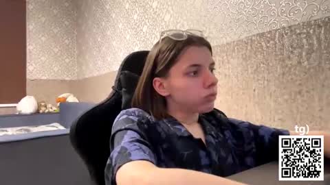 Melissa online show from December 4, 2025, 7:11 pm