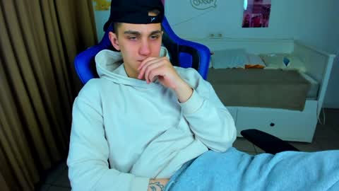 Frank online show from April 21, 2026, 5:14 am