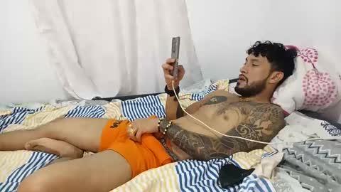 Snapshot of frankdanielsmolano chatting on June 9, 2026, 4:35 am frankdanielsmolano online show from June 9, 2026, 4:35 am