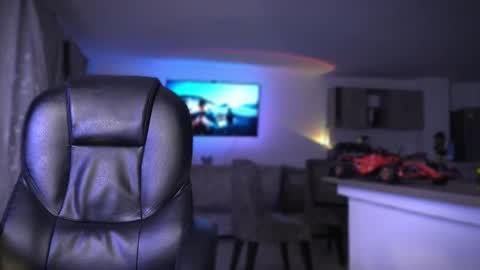 Frank Farrell. Hey remember to give me a thumbs up Ty online show from September 16, 2025, 2:23 am