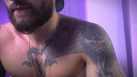 Frank Farrell. Hey remember to give me a thumbs up Ty online show from November 5, 2025, 11:05 pm