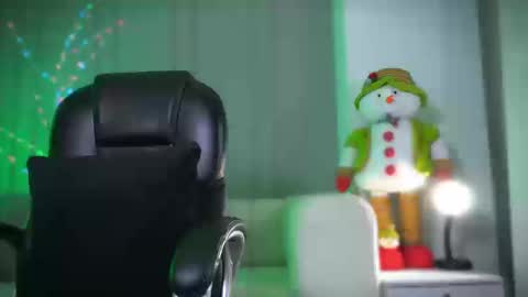 Frank Farrell. Hey remember to give me a thumbs up Ty online show from November 14, 2025, 11:02 pm