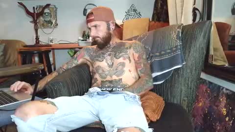 Snapshot of frankiedray chatting on June 10, 2026, 6:12 am Frankie DRay LikeFollowShareBuild online show from June 10, 2026, 6:12 am
