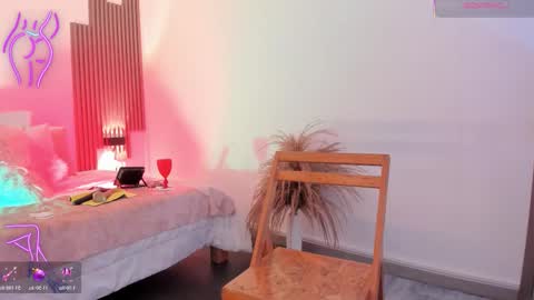 Fransheska online show from November 25, 2025, 2:39 pm