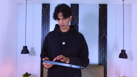 Franvill trato online show from September 26, 2025, 7:29 pm