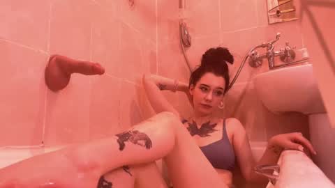 mistress Bastet and  mintcola online show from January 10, 2025, 5:56 pm