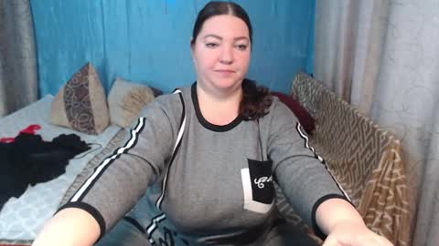 Snapshot of frau_becky chatting on February 20, 2025, 2:13 pm frau_becky online show from February 20, 2025, 2:13 pm