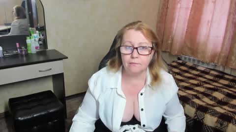 FrauMartha online show from February 15, 2025, 1:16 pm