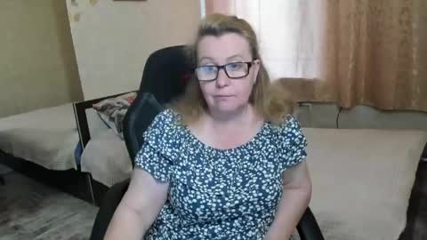 Snapshot of fraumartha chatting on May 1, 2026, 12:43 pm FrauMartha online show from May 1, 2026, 12:43 pm