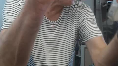 Snapshot of fravka chatting on July 8, 2026, 11:37 am fravka online show from July 8, 2026, 11:37 am