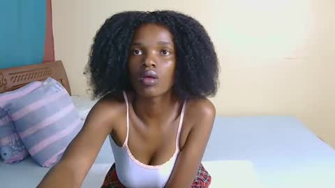 Nessa-Independent model online show from January 5, 2025, 6:02 pm