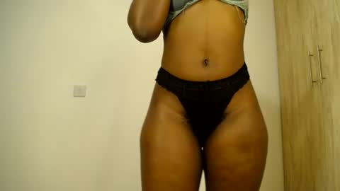 Snapshot of freaky_ass chatting on July 6, 2026, 11:07 am Berry online show from July 6, 2026, 11:07 am