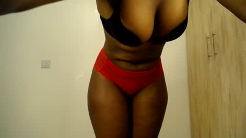 Snapshot of freaky_ass chatting on July 28, 2026, 10:31 pm Berry online show from July 28, 2026, 10:31 pm