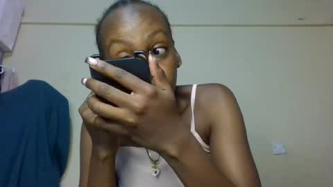 Snapshot of freaky_beauty chatting on July 4, 2026, 4:07 am freaky_beauty online show from July 4, 2026, 4:07 am