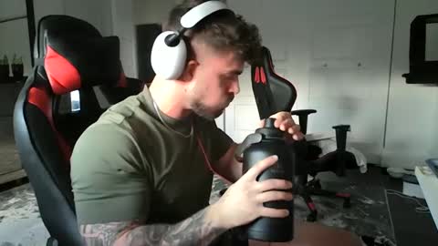 freakyfitking online show from January 19, 2025, 8:51 pm