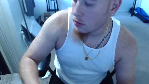 freakyfreddie305 online show from October 14, 2025, 9:59 pm