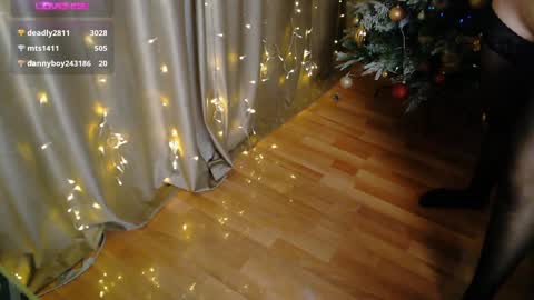 Snapshot of frechemolly chatting on December 24, 2024, 11:49 am Margo online show from December 24, 2024, 11:49 am