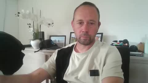 fredodu41 online show from May 1, 2026, 11:26 am