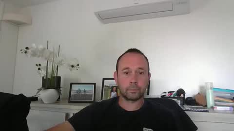 fredodu41 online show from May 8, 2026, 2:44 pm
