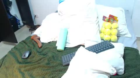 Snapshot of fredy_hunks chatting on June 21, 2026, 5:37 pm Fredy online show from June 21, 2026, 5:37 pm