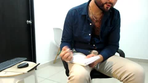Snapshot of fredy_hunks chatting on July 10, 2026, 5:59 pm Fredy online show from July 10, 2026, 5:59 pm