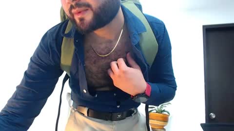 Snapshot of fredy_hunks chatting on July 15, 2026, 4:23 pm Fredy online show from July 15, 2026, 4:23 pm