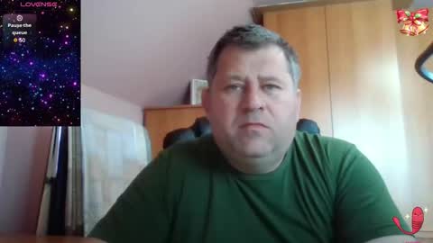 freeboy80180 online show from December 3, 2025, 11:08 am