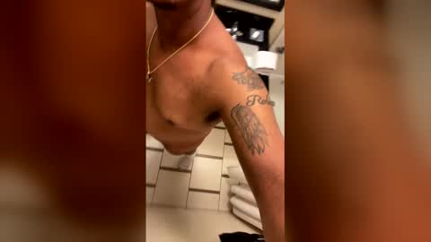 freewild999 online show from February 15, 2026, 5:04 am