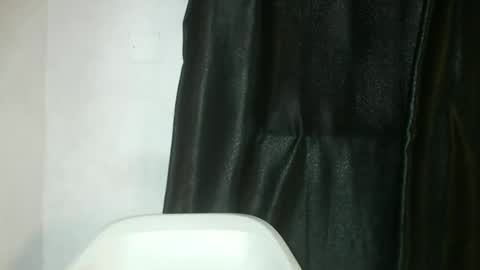 frekkymorelle online show from February 18, 2025, 11:22 am