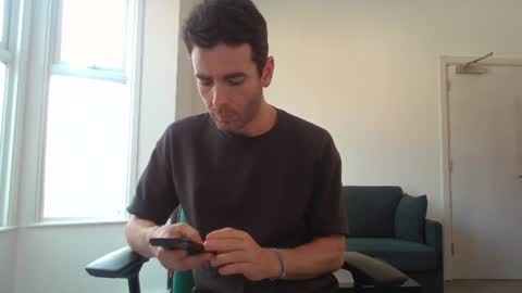 Snapshot of frenchbdmaninlondon chatting on June 19, 2026, 11:36 am Horny Paul online show from June 19, 2026, 11:36 am