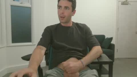 Snapshot of frenchbdmaninlondon chatting on June 24, 2026, 9:03 pm Horny Paul online show from June 24, 2026, 9:03 pm