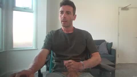 Snapshot of frenchbdmaninlondon chatting on July 6, 2026, 12:57 pm Horny Paul online show from July 6, 2026, 12:57 pm