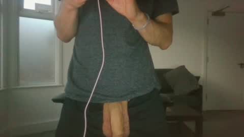 Snapshot of frenchbdmaninlondon chatting on July 12, 2026, 8:33 pm Horny Paul online show from July 12, 2026, 8:33 pm