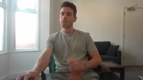 Snapshot of frenchbdmaninlondon chatting on July 17, 2026, 10:22 am Horny Paul online show from July 17, 2026, 10:22 am