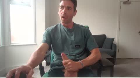 Snapshot of frenchbdmaninlondon chatting on July 23, 2026, 2:15 pm Horny Paul online show from July 23, 2026, 2:15 pm