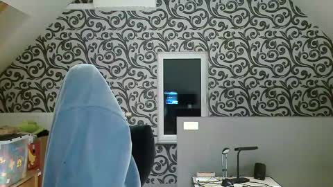 French fries online show from December 7, 2024, 6:48 pm