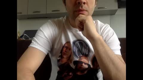 Snapshot of frenchy_from_paris chatting on May 10, 2026, 8:52 am frenchy_from_paris online show from May 10, 2026, 8:52 am