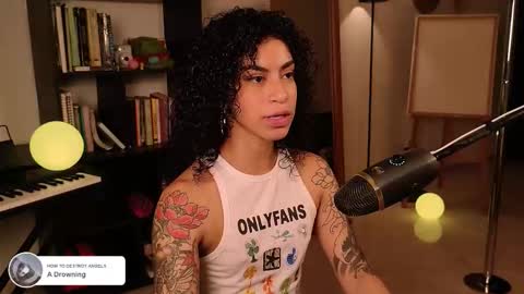 Vale online show from November 12, 2025, 2:12 am