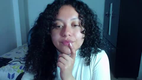 Louise  online show from February 10, 2025, 4:19 am