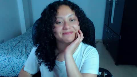 Louise  online show from September 9, 2025, 4:56 am