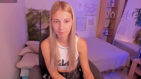 Laura online show from August 3, 2026, 8:35 am