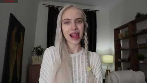 Freya online show from April 16, 2026, 8:09 pm