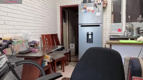 freyaa_sorceress online show from October 14, 2025, 4:08 pm