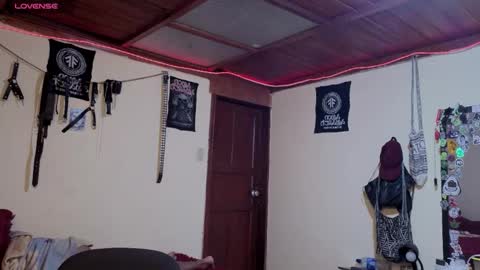 freyaa_sorceress online show from November 23, 2025, 2:33 am