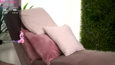 Snapshot of freyaheart chatting on May 1, 2026, 6:40 am freyaheart online show from May 1, 2026, 6:40 am