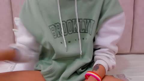 FREYA online show from October 4, 2025, 5:55 pm