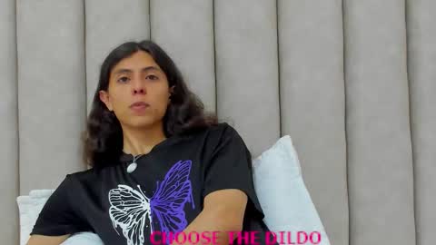 FREYA online show from November 12, 2025, 7:13 pm