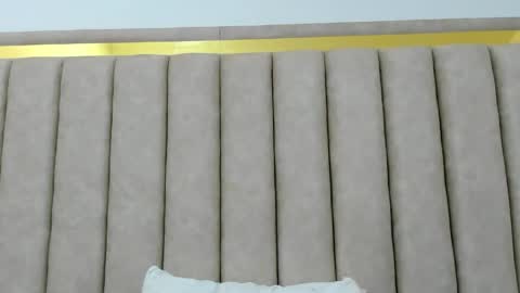 FreyaMoller  online show from April 18, 2026, 7:07 pm